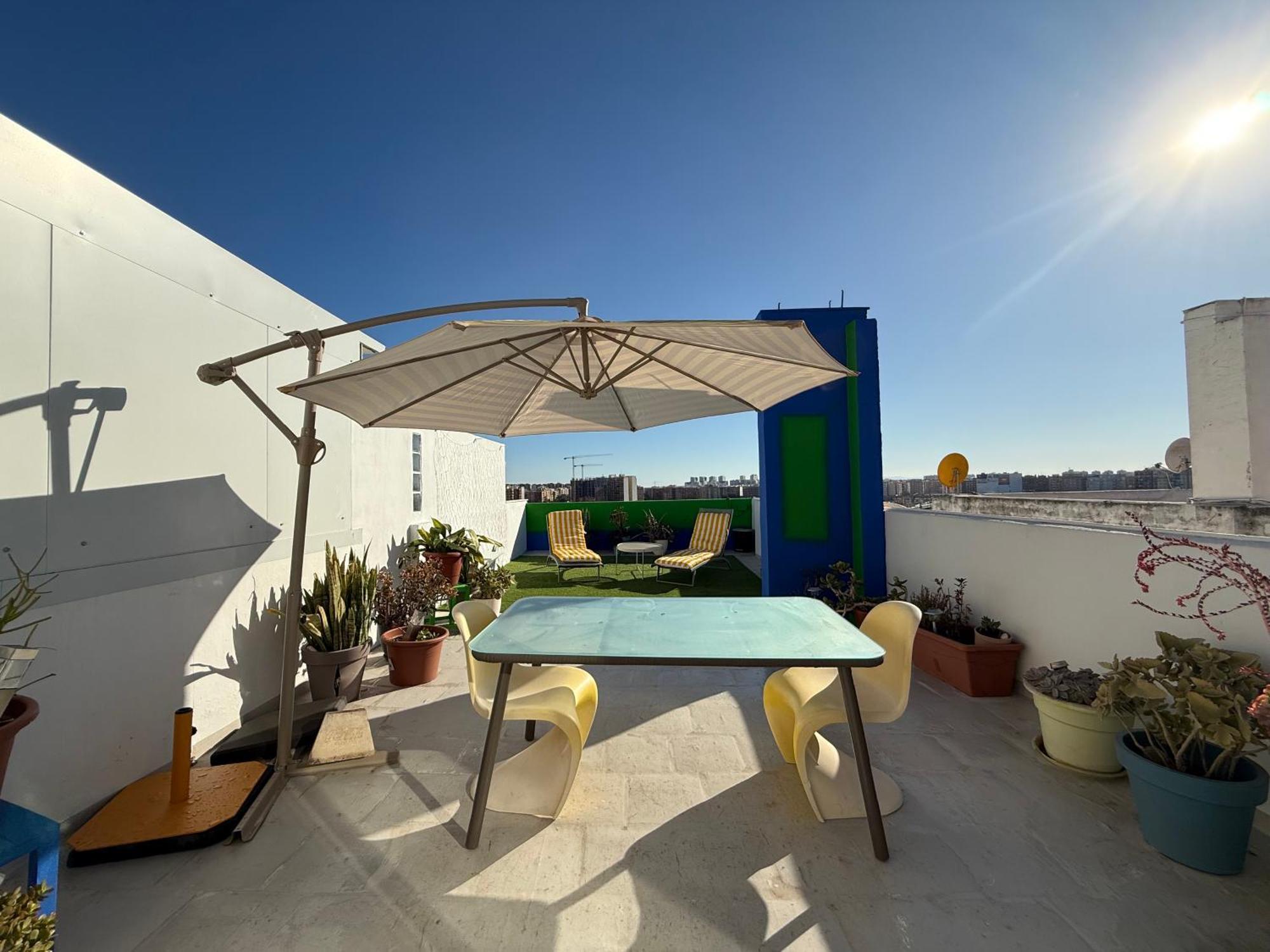 דירות Petite Penthouse With The Sunniest Terrace In ולנסיה מראה חיצוני תמונה