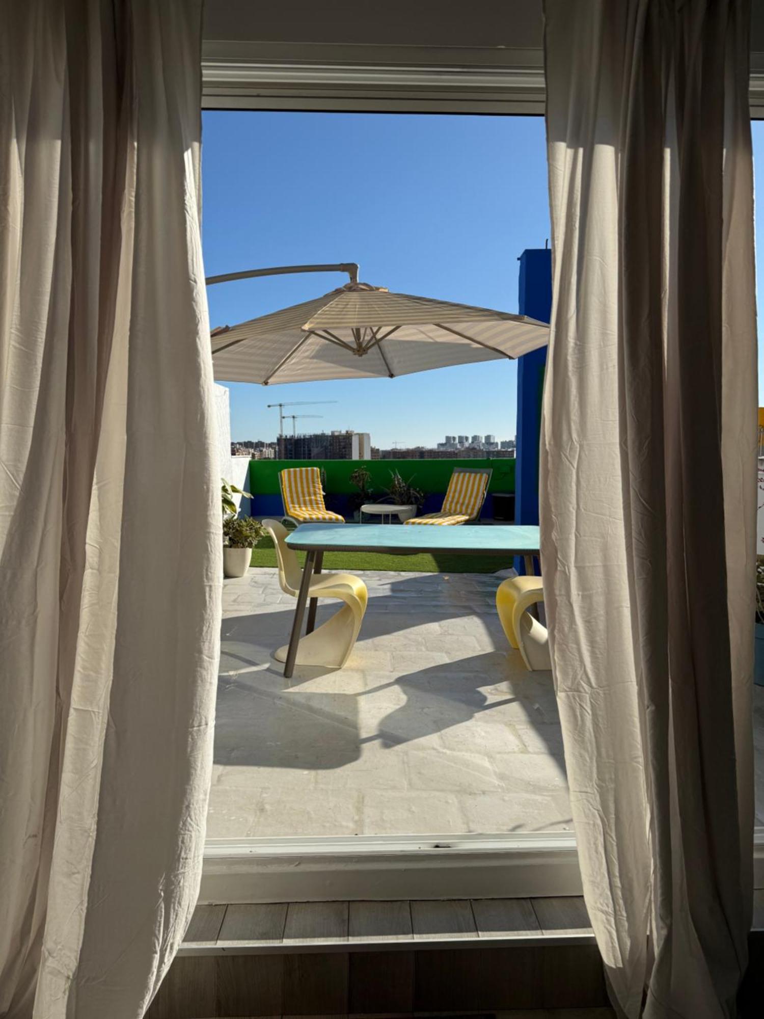 דירות Petite Penthouse With The Sunniest Terrace In ולנסיה מראה חיצוני תמונה