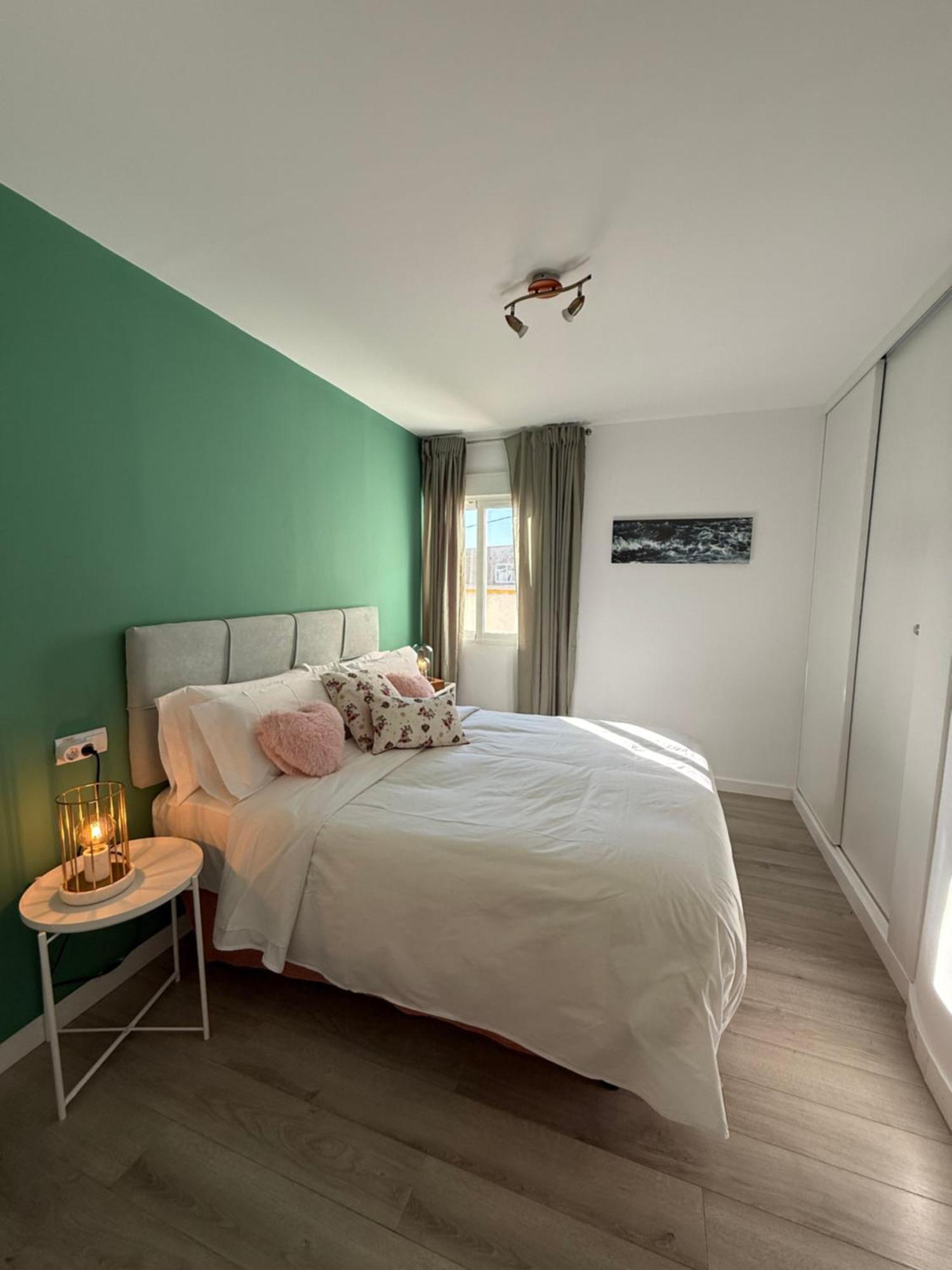 דירות Petite Penthouse With The Sunniest Terrace In ולנסיה מראה חיצוני תמונה