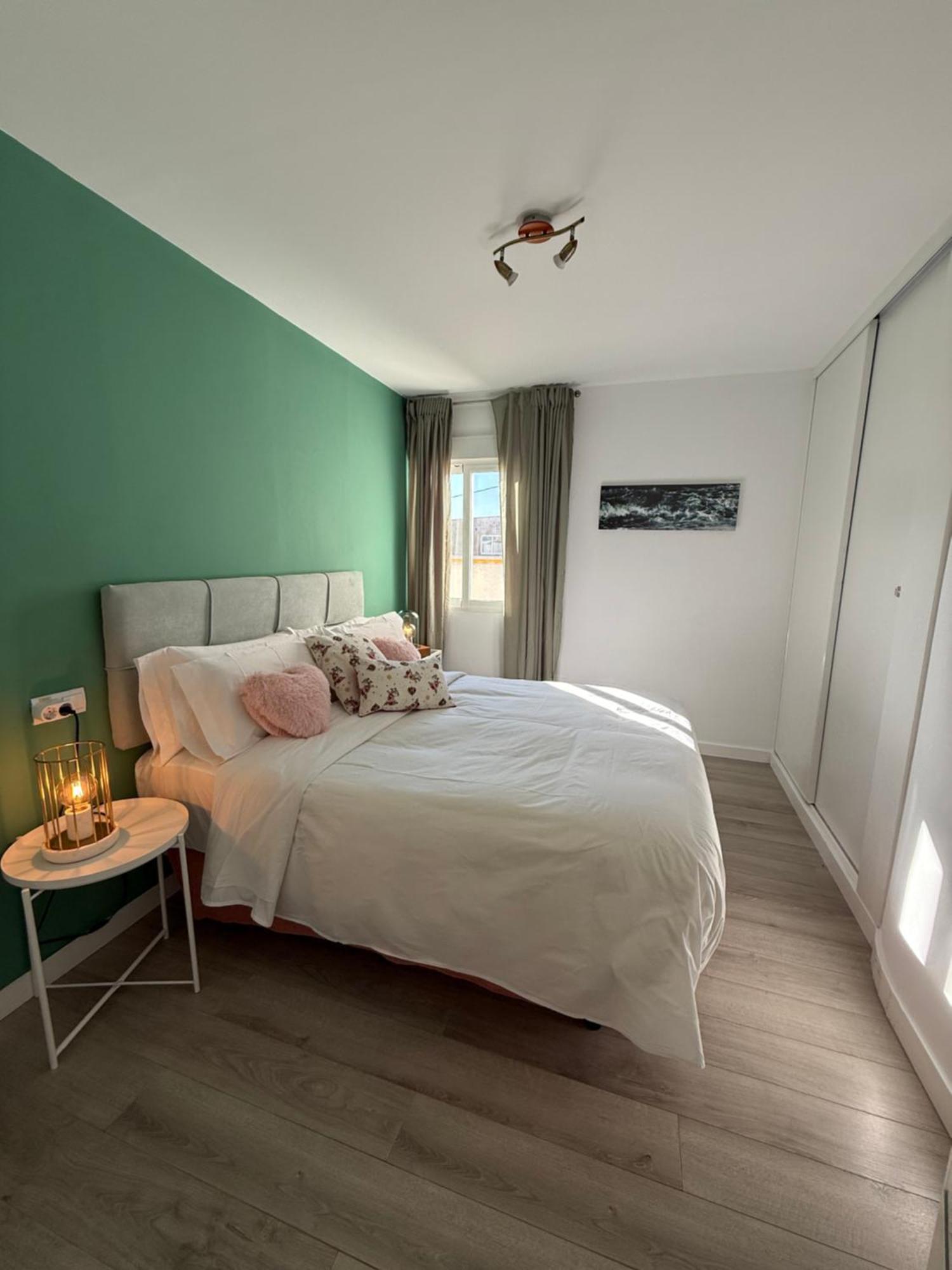 דירות Petite Penthouse With The Sunniest Terrace In ולנסיה מראה חיצוני תמונה